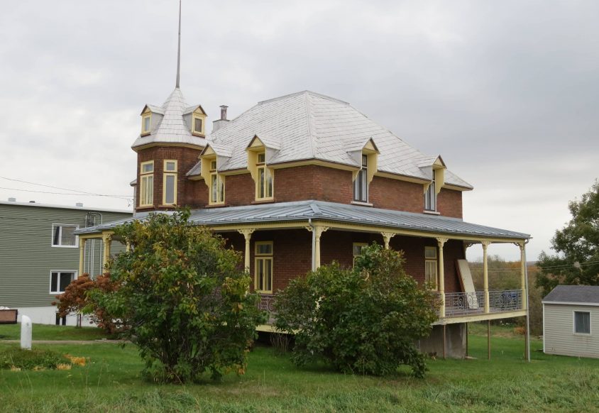 6214 avenue Royale L'AngeGardien Patrimoine bâti de La CôtedeBeaupré